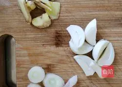 Illustration of Homemade Stir-fried Fat Sausage 2