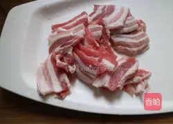 Illustration of how to make special stir-fried pork 1