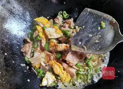 Illustration of how to make a bowl of Xiang flavor 7