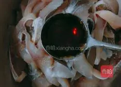 Illustration of home-style fish in sour soup 4