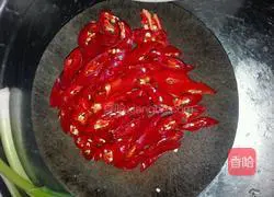 Illustration of how to make farm-fried sausages 3