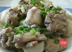 Illustration of how to make steamed pork ribs and taro 10