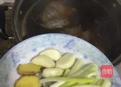 Illustration of how to make spiced beef 4