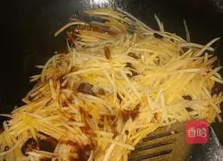 Illustration of how to make spicy and sour potato shreds 2