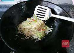 Illustration of how to make sweet and sour potato shreds 8