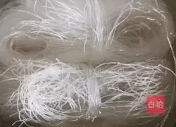 Illustration of how to make steamed abalone with vermicelli 1