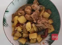 Illustration of how to cook chicken legs stewed with potatoes 3