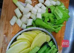 Garlic Spicy Crayfish Recipe Illustration 4