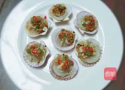 Illustration of steamed scallops with garlic vermicelli 15