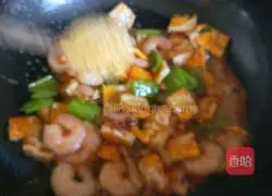 Xinwen Gourmet Poached Egg Fried Shrimp Recipe Illustration 12