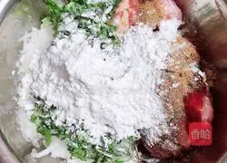 Illustration of how to make fried radish meatballs 7