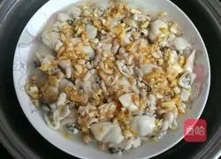 Illustration of how to make steamed vermicelli with garlic sauce 5