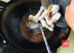 Illustration of braised duck wing roots 11