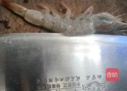 Illustration of grilled shrimp with sour lemon 1