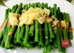 Mahjong garlic paste mixed with cowpeas#New Year's Eve dinner Illustration of practice 18