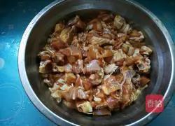 Illustration of how to make spicy chicken 1