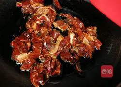 Illustration of how to make fried meat with garlic sprouts 14