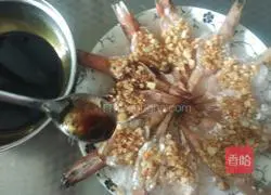 Illustration of how to make garlic vermicelli shrimp 12