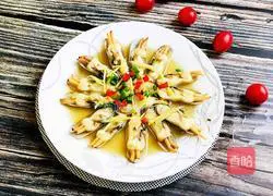 Illustration of how to steam razor clams with snow juice 1