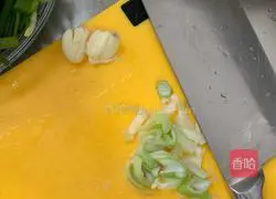 Illustration of how to cook chicken breast and diced chicken with carrots and peppers 5