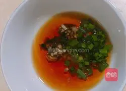 Illustration of how to make fat intestine and pork ribs hot pot 7