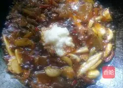 Illustration of how to make a basin of river fresh food 8