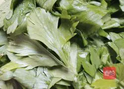 Stir-fried celery and beef Illustration of how to do it 3