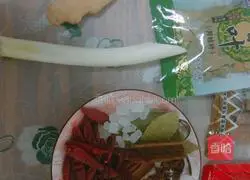 Illustration of home braised pork 1