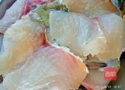 Sauerkraut fish (no need to buy) Illustration of how to make pickled fish from a five-star hotel using seasoning packets 2