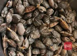 Illustration of how to make stir-fried clams 1