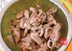 Stir-fried chicken hearts with garlic moss Illustration of how to do it 6