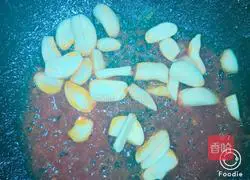 Illustration of how to add this to tomato scrambled eggs in a five-star hotel 4