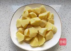 Illustration of how to make goose stewed with potatoes 4