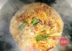 Illustration of how to make spicy boiled fish 3