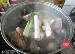 Illustration of grilled lamb chops 5