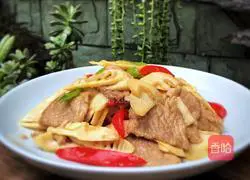 Illustration of how to make bitter bamboo shoots and meat slices 13