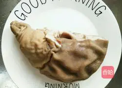 Illustration of how to make spicy fried belly shreds 1