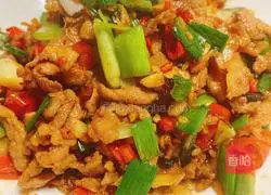 Illustration of home-cooked Hunan stir-fried pork 7