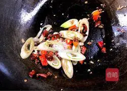 Illustration of how to make spicy crispy fish bones 8