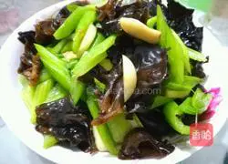 Illustration of how to make fried fungus with celery 9