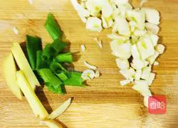 Illustration of how to make twice-cooked pork 1