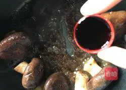 Illustration of how to make pork slices stuffed with mushrooms and oyster sauce 6