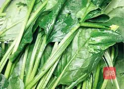 Illustration of how to make spinach vermicelli 2