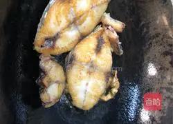 Illustration of how to make pan-fried horsetail 1