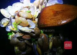 Illustration of how to make ginger and onion flowers 12