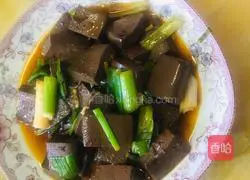 Illustration of how to make fried garlic with duck blood 4