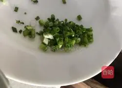 Illustration of how to steam cured fish with lotus leaves 5