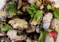 Illustration of how to make braised clams with cuttlefish larvae 9