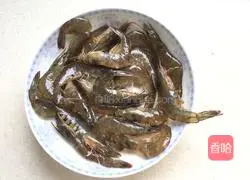 Illustration of how to make steamed shrimp with garlic 1