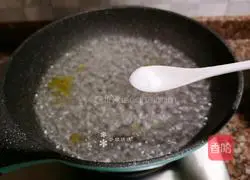 Illustration of how to make chrysanthemum scrambled eggs 5